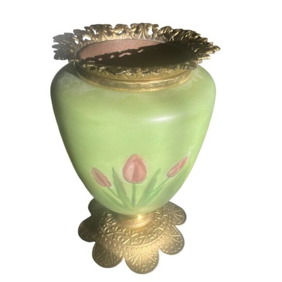Antique GWTW FC Co Oil Parlor Lamp Bottom Brass Base w Pink tulips Floral Décor - Picture 2 of 7